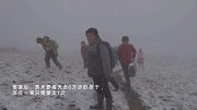 乌蒙山下求学路,6岁孩子走6万步山路上学